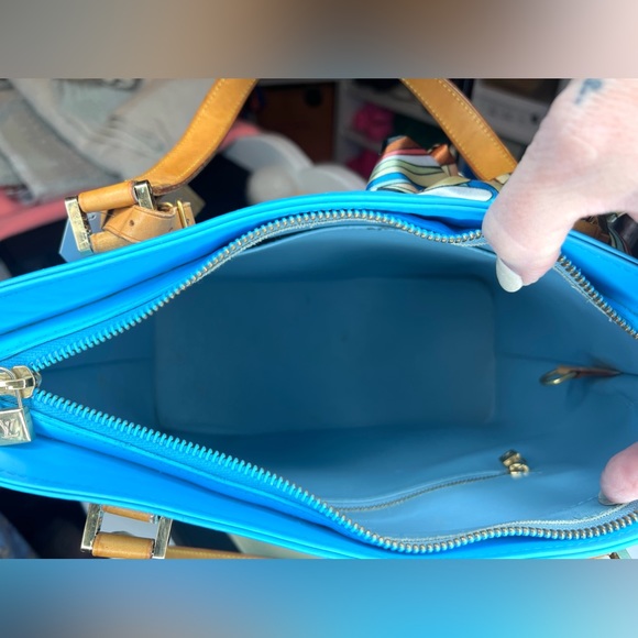 Authentic Louis Vuitton Vernis - Picture 10 of 12